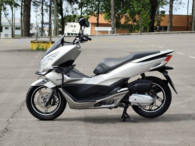 HONDA - PCX - 2018/2018 - Prata - R$ 13.900,00