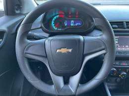 CHEVROLET - ONIX - 2015/2015 - Prata - R$ 49.900,00