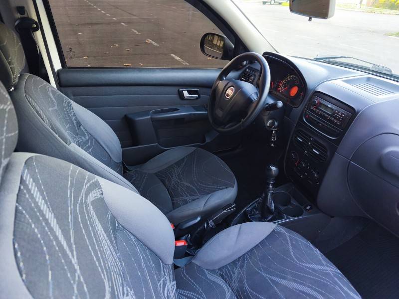 FIAT - STRADA - 2015/2015 - Branca - R$ 64.900,00