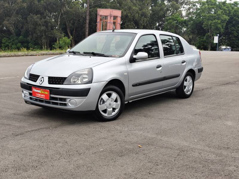 RENAULT - CLIO - 2006/2006 - Prata - R$ 19.900,00