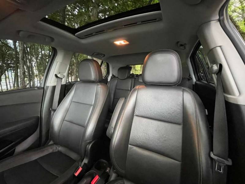 CHEVROLET - TRACKER - 2018/2018 - Prata - R$ 94.900,00