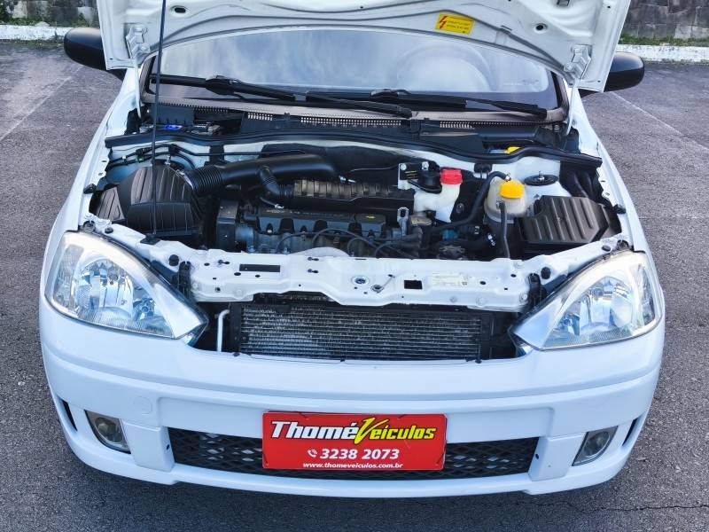 CHEVROLET - CORSA - 2011/2011 - Branca - R$ 31.900,00