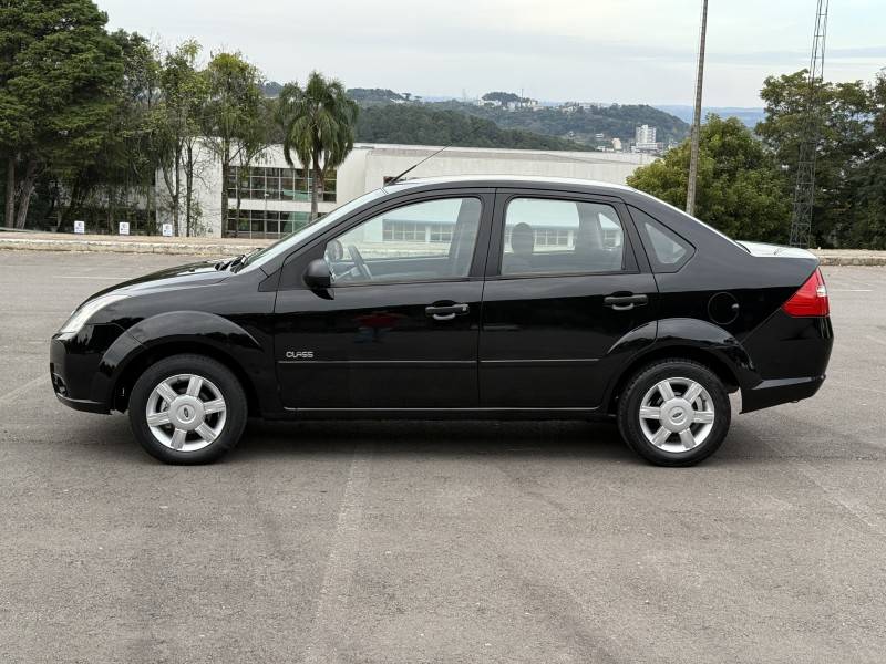 FORD - FIESTA - 2010/2010 - Preta - R$ 26.900,00