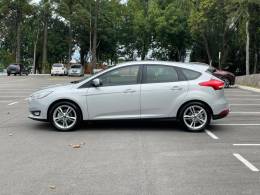 FORD - FOCUS - 2018/2018 - Prata - R$ 71.900,00