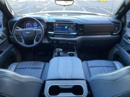 CHEVROLET - SILVERADO - 2024/2024 - Branca - R$ 425.900,00