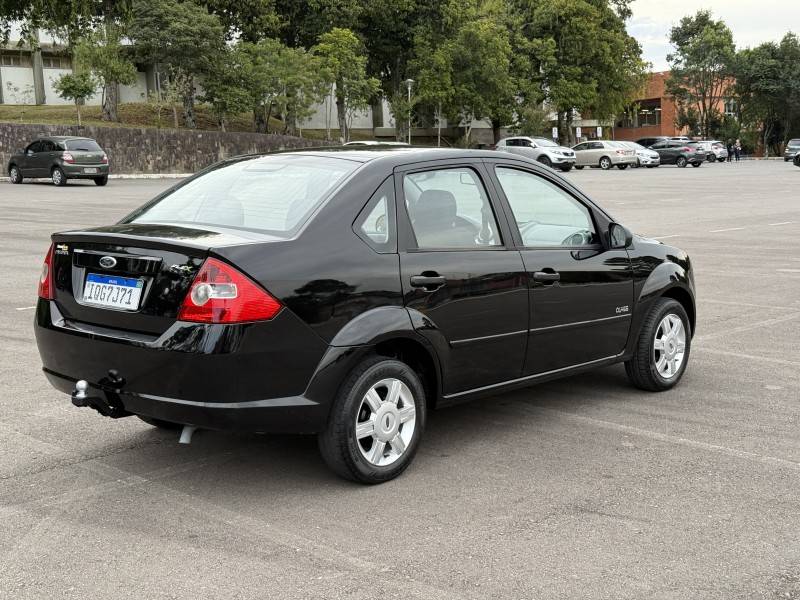 FORD - FIESTA - 2010/2010 - Preta - R$ 26.900,00