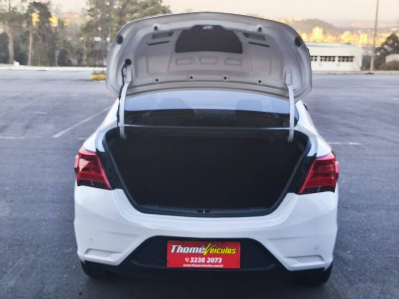 CHEVROLET - PRISMA - 2017/2017 - Branca - R$ 57.900,00