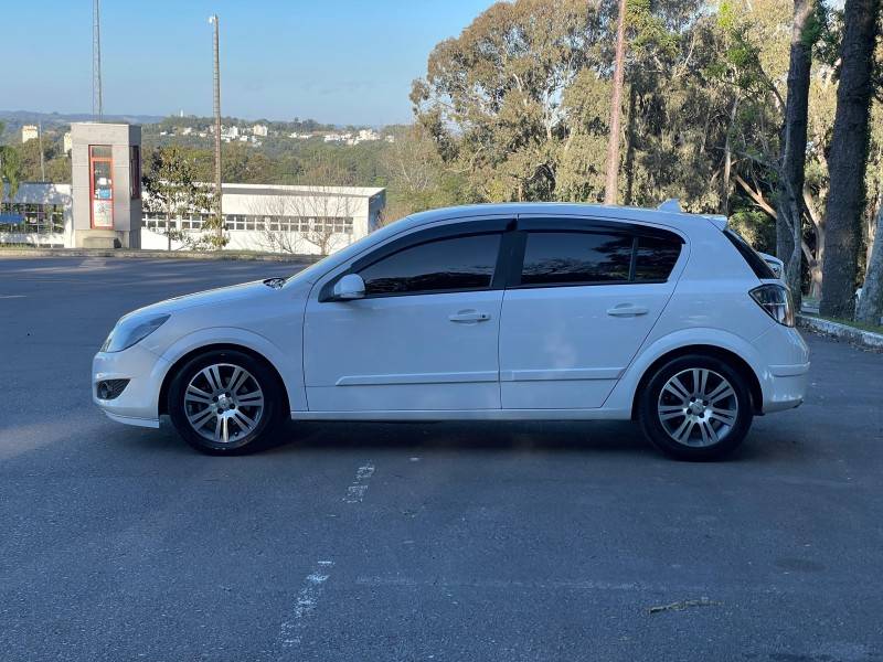 CHEVROLET - VECTRA - 2010/2010 - Branca - R$ 43.900,00