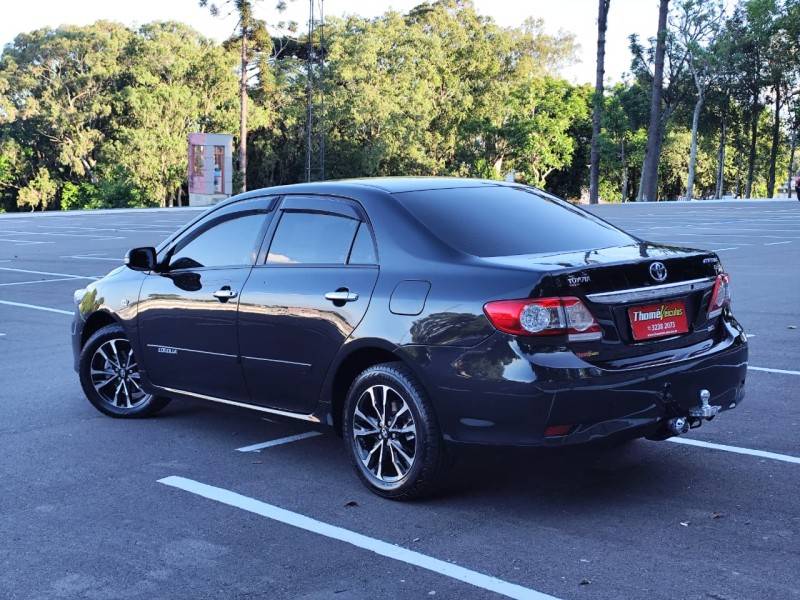 TOYOTA - COROLLA - 2013/2013 - Preta - R$ 67.900,00