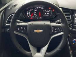 CHEVROLET - TRACKER - 2018/2018 - Prata - R$ 94.900,00