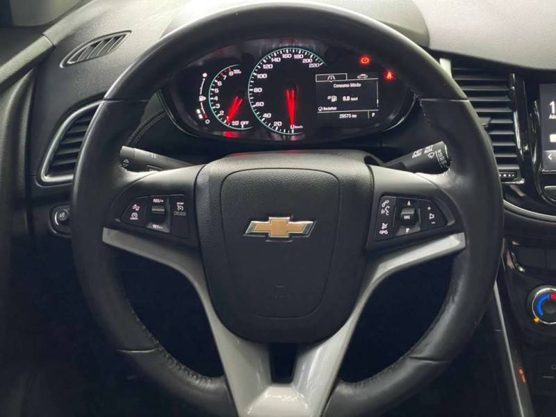 CHEVROLET - TRACKER - 2018/2018 - Prata - R$ 94.900,00