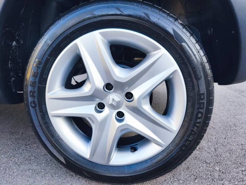 RENAULT - SANDERO - 2022/2022 - Branca - R$ 66.900,00