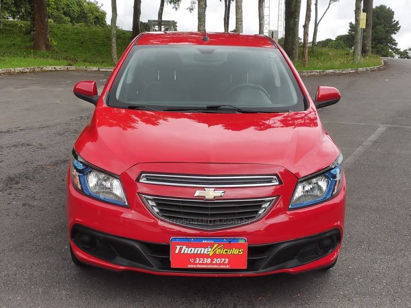 CHEVROLET - PRISMA - 2015/2015 - Vermelha - R$ 49.900,00