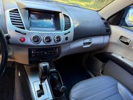 MITSUBISHI - L200 - 2015/2015 - Branca - R$ 129.900,00