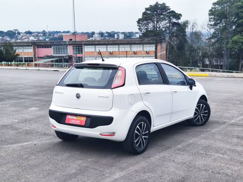FIAT - PUNTO - 2014/2014 - Branca - R$ 39.900,00