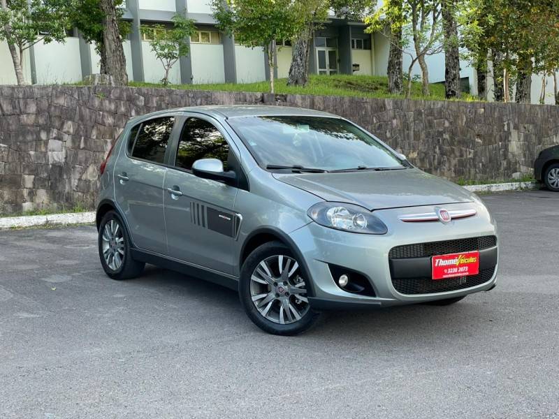 FIAT - PALIO - 2014/2014 - Cinza - R$ 43.900,00