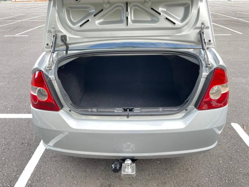 FORD - FIESTA - 2008/2009 - Prata - R$ 29.900,00