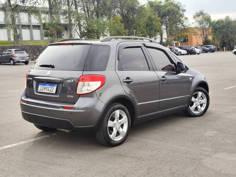 SUZUKI - SX4 - 2010/2010 - Cinza - R$ 39.900,00