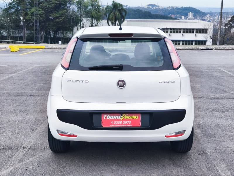 FIAT - PUNTO - 2014/2014 - Branca - R$ 39.900,00