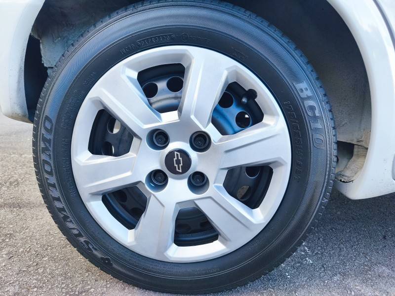 CHEVROLET - CORSA - 2011/2011 - Branca - R$ 31.900,00