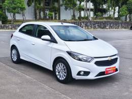 CHEVROLET - ONIX - 2018/2018 - Branca - R$ 63.900,00