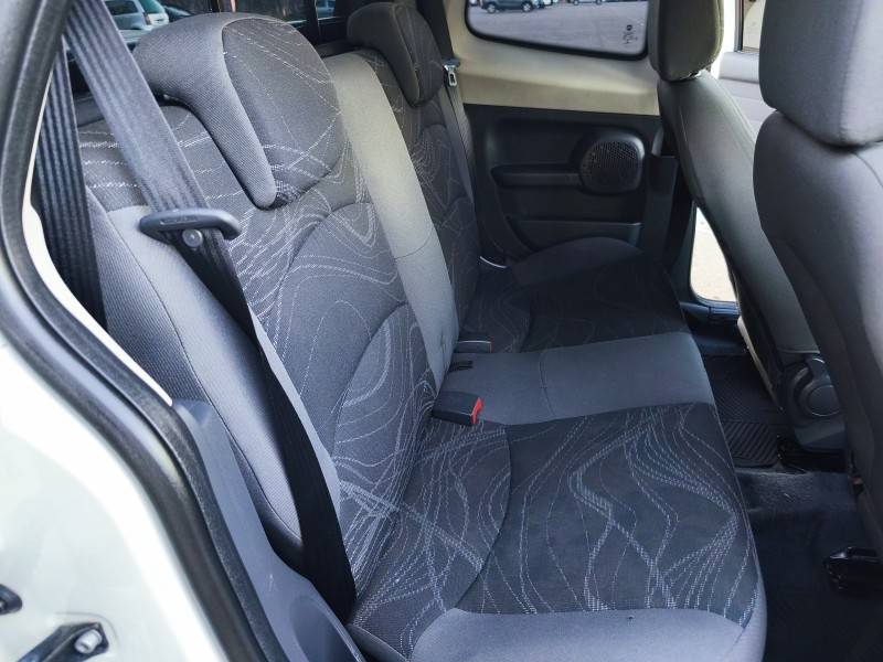 FIAT - STRADA - 2015/2015 - Branca - R$ 64.900,00