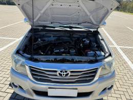 TOYOTA - HILUX - 2015/2015 - Prata - R$ 115.900,00