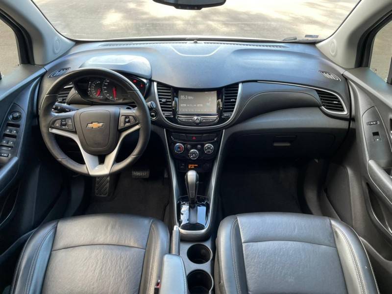 CHEVROLET - TRACKER - 2017/2017 - Prata - R$ 79.900,00