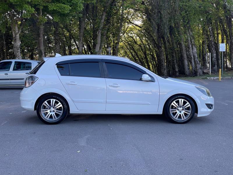 CHEVROLET - VECTRA - 2010/2010 - Branca - R$ 43.900,00