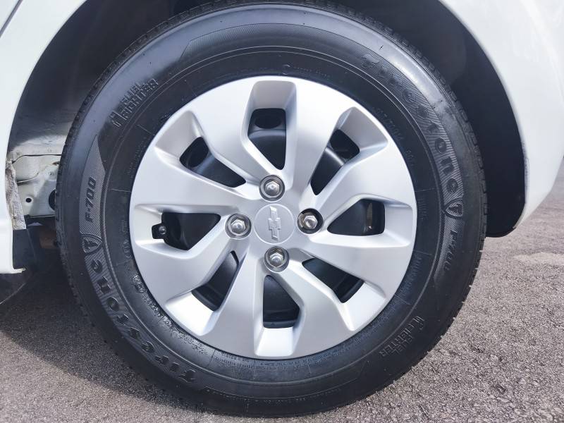 CHEVROLET - ONIX - 2019/2019 - Branca - R$ 53.900,00