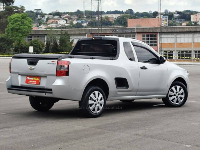 CHEVROLET - MONTANA - 2015/2015 - Prata - R$ 46.900,00