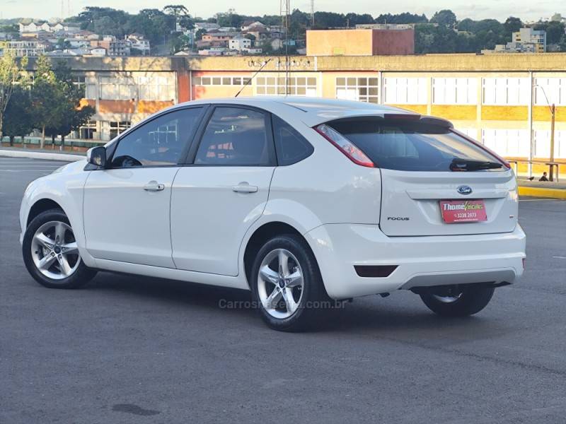 FORD - FOCUS - 2013/2013 - Prata - R$ 45.900,00