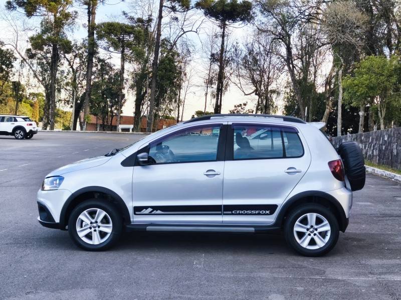 VOLKSWAGEN - CROSSFOX - 2012/2012 - Prata - R$ 43.900,00