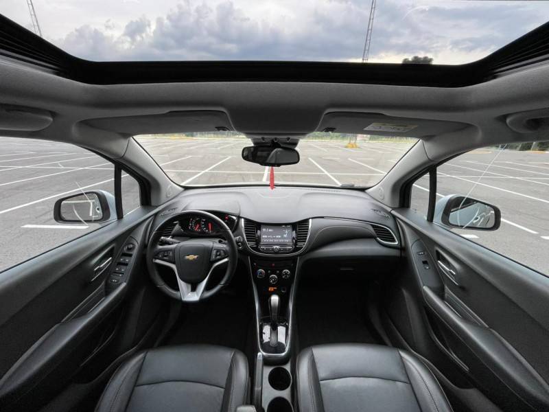 CHEVROLET - TRACKER - 2017/2017 - Prata - R$ 86.900,00