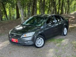 FORD - FOCUS - 2013/2013 - Cinza - R$ 43.900,00