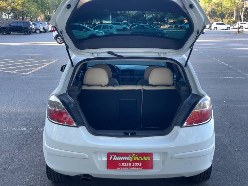 CHEVROLET - VECTRA - 2010/2010 - Branca - R$ 43.900,00