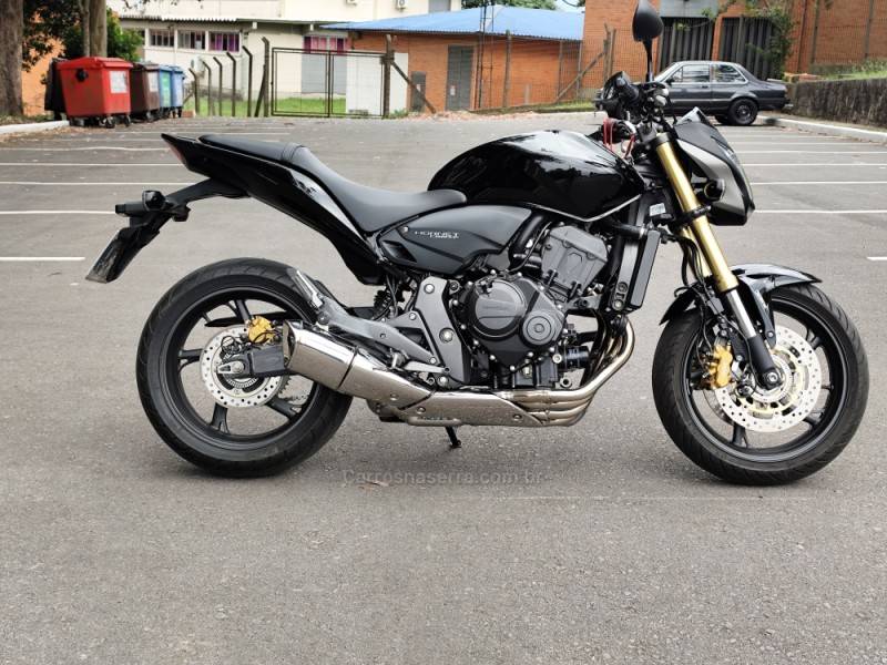 HONDA - CB 600F - 2012/2012 - Preta - R$ 55.900,00