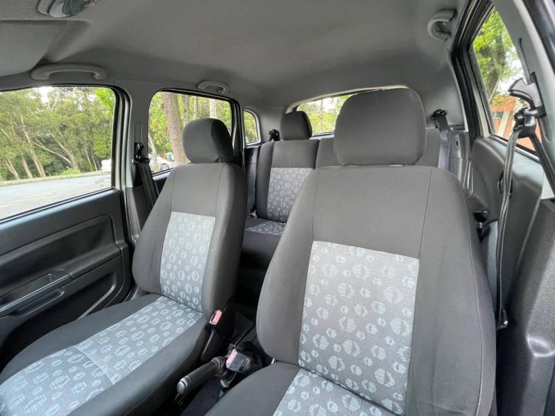 FORD - FIESTA - 2014/2014 - Dourada - R$ 31.900,00