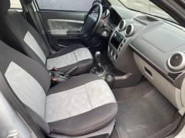 FORD - FIESTA - 2008/2009 - Prata - R$ 29.900,00
