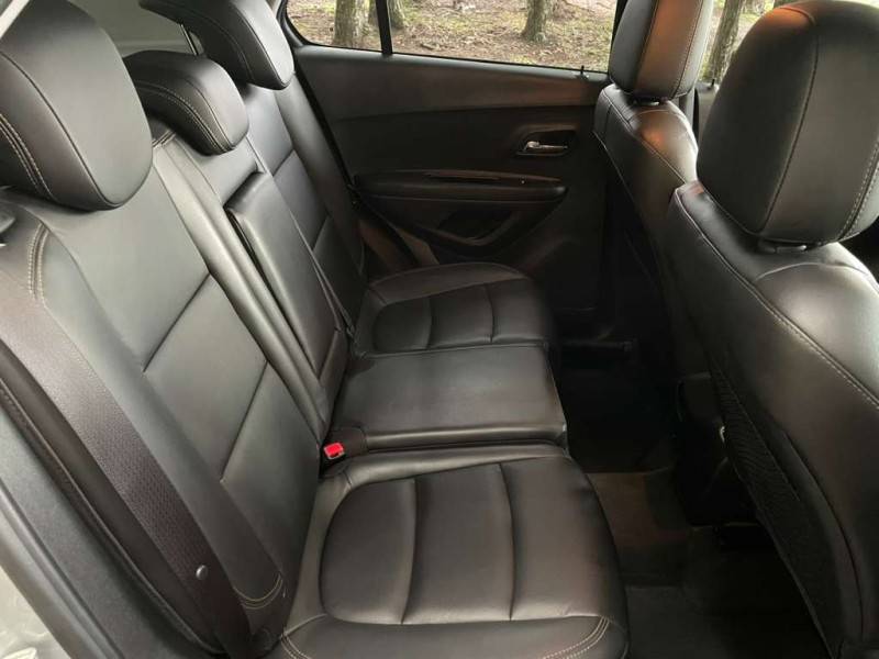CHEVROLET - TRACKER - 2018/2018 - Prata - R$ 94.900,00