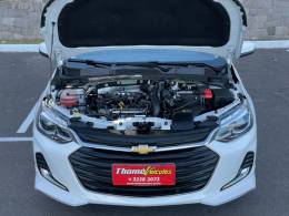 CHEVROLET - ONIX - 2024/2024 - Branca - R$ 97.900,00