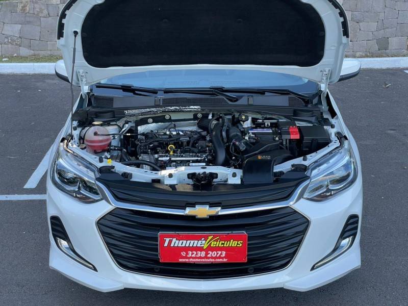 CHEVROLET - ONIX - 2024/2024 - Branca - R$ 97.900,00