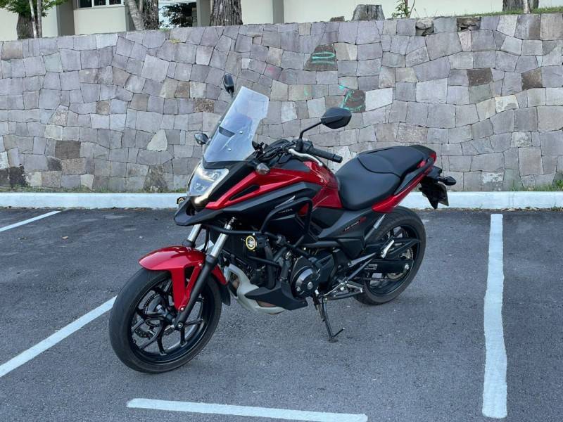HONDA - NC 750X - 2020/2020 - Vermelha - R$ 44.900,00