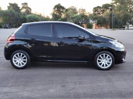 PEUGEOT - 208 - 2015/2016 - Preta - R$ 47.900,00