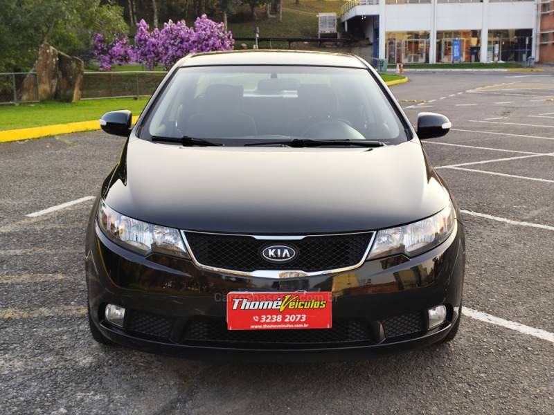 KIA MOTORS - CERATO - 2010/2010 - Preta - R$ 39.900,00