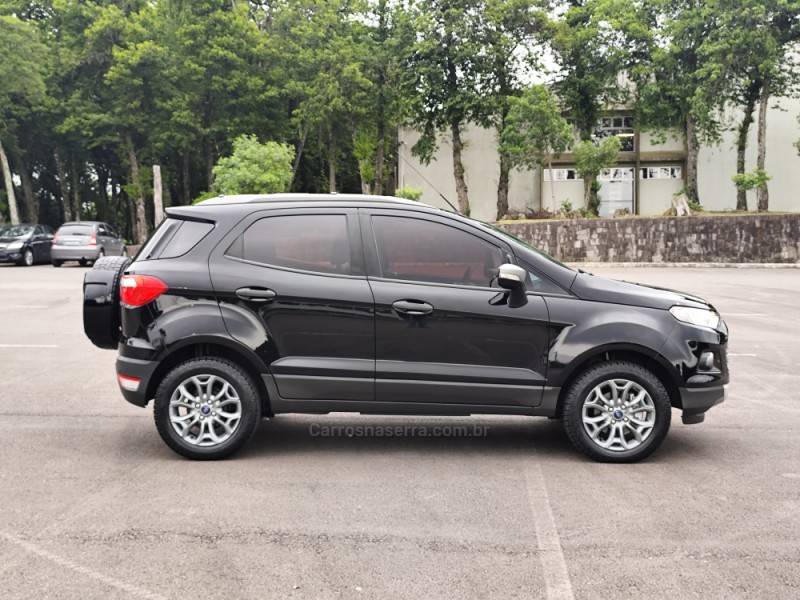 FORD - ECOSPORT - 2017/2017 - Preta - R$ 61.900,00