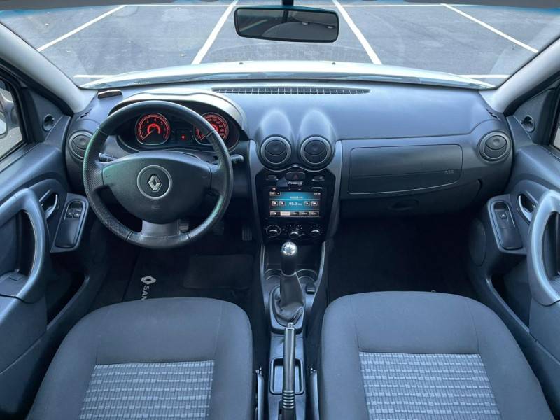 RENAULT - SANDERO - 2014/2014 - Branca - R$ 35.900,00