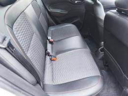 CHEVROLET - ONIX - 2018/2018 - Branca - R$ 63.900,00