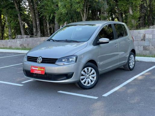 VOLKSWAGEN - FOX - 2014/2014 - Prata - R$ 44.900,00