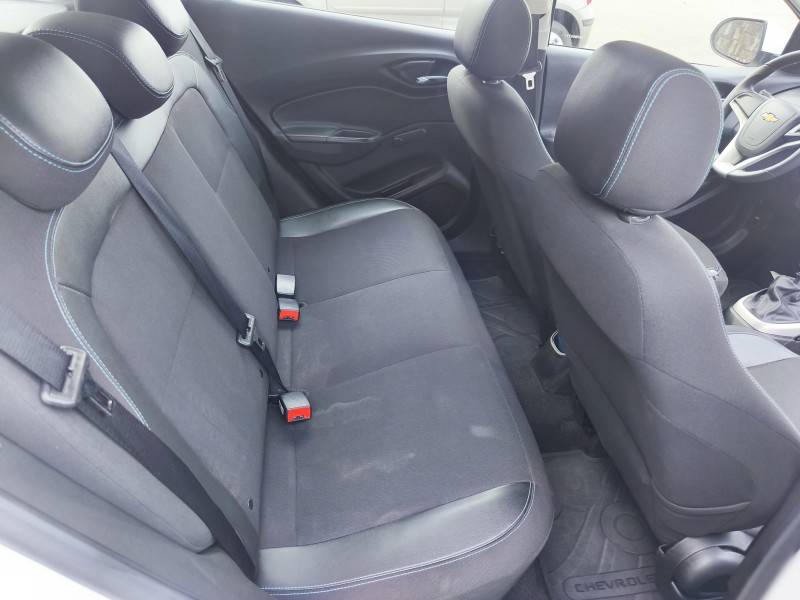 CHEVROLET - ONIX - 2019/2019 - Branca - R$ 53.900,00